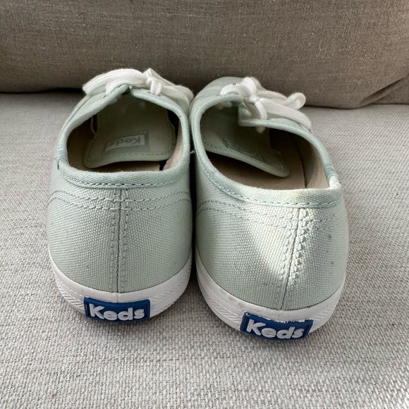 Keds. Size 7. - Picture 3 of 4